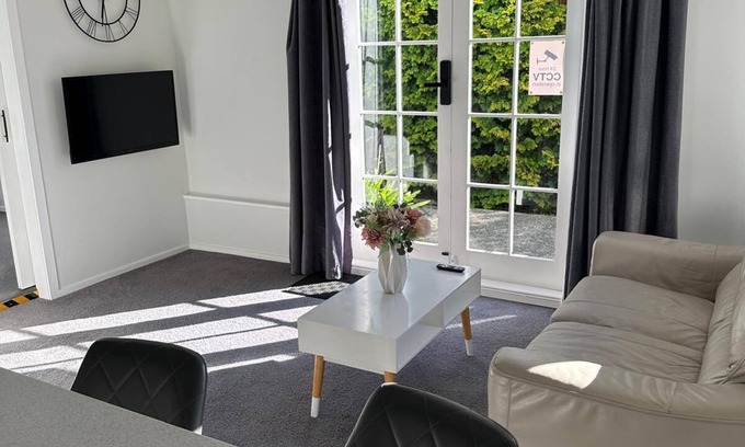 Tawa Appartement | Lemon Tree Apartment Tawa