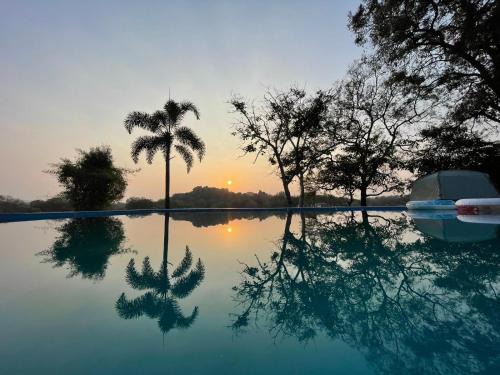 Kamalapur Station Balnéaire | Leo Comforts river view Resort