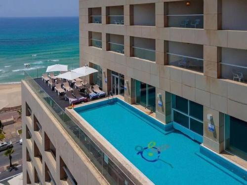 Bat Yam Appartement | Leonardo Arena hotel ,Very luxury suite, high floor, 1st line