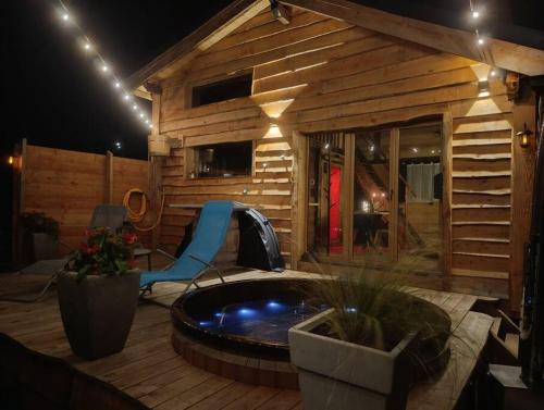 Septmoncel les Molunes Chalet De Ski | Les Étoiles de Bevy Chalet insolite Love Room