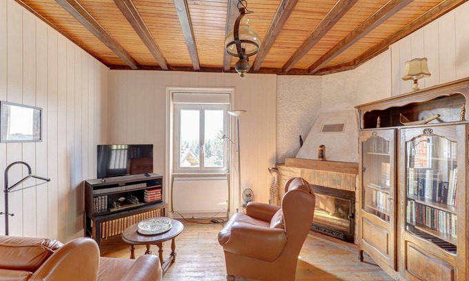 Arconsat Maison | Les Bois Noirs - appt vue montagne