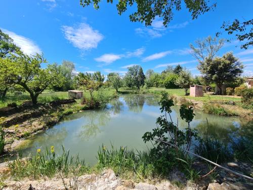 Piolenc Lit Et Petit-Déjeuner | Les Buisses en Provence