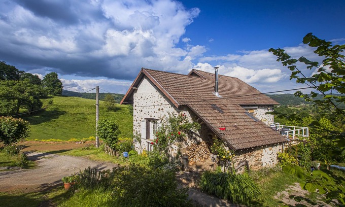 Nonards Appartement | Les Cavaleries, appartement avec grande terrasse et jardin, logere typique
