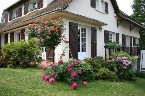 Saint-Germain-de-la-Grange Lit Et Petit-Déjeuner | les chambres de la grange