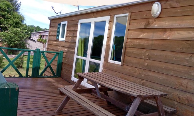 Lacombe Chalet De Ski | Les chalets de Bes "Le Campagnard "