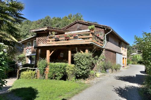 Chein-Dessus Appartement | Les Chambres Du Ruisseau