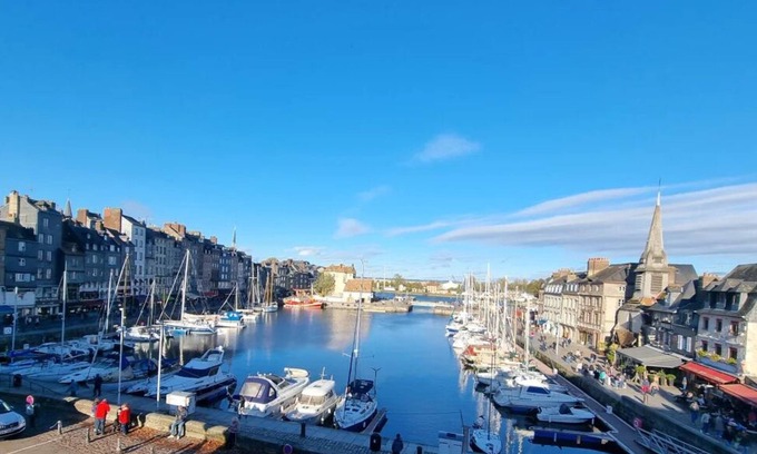 Honfleur Appartement | Les Colombages - studio SUR le port d'Honfleur - jolie vue