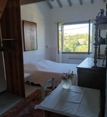 Eyne Maison | les deux clochers ,chambre d hotes