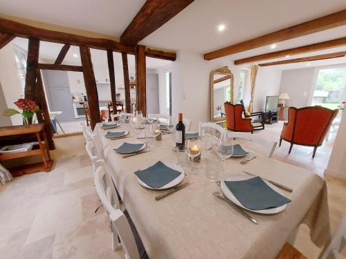 Saint-Poix Maison | Les Deux Puits, jusqu'à 11 personnes