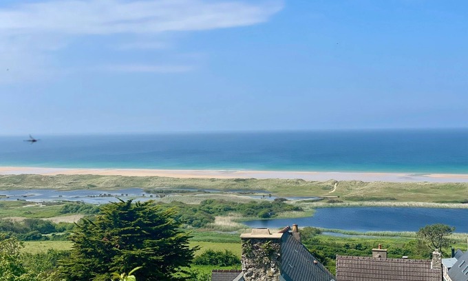 Vauville Maison | *Les Dunes* Vauville family home exceptional sea view and access on foot
