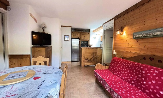 Flumet Appartement | Appartement de charme au pied des pistes, dans une résidence avec piscine