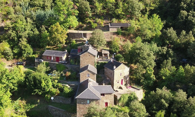 Saint-Etienne-Vallee-Francaise Maison | Les Avelacs