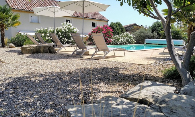Les Vans Maison | Les GiVans, gîtes de 60m², piscine chauffée , vue panoramique