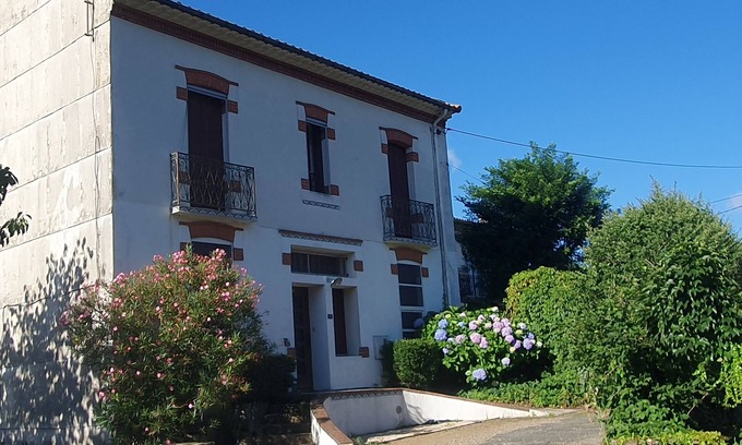 Mons Maison | Les hortensias de Jeanne, maison de campagne au pied du massif du Caroux