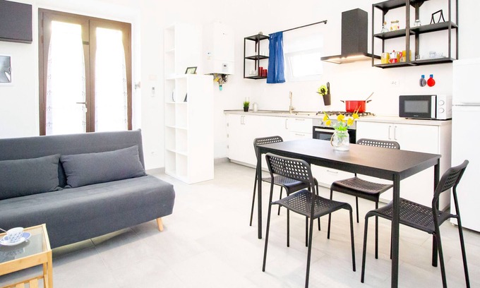 Pisa Appartement | LeS House - Apartment 1 by TuscanyWeGo