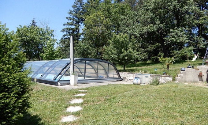 Fourneaux Maison | LES JARDINS DE CARIBOLE PROCHES DE LYON ET ST-ETIENNE DANS LE BEAUJOLAIS VERT