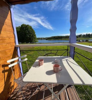 Verneuil Cabine | Les logements insolites de la Base Nautique