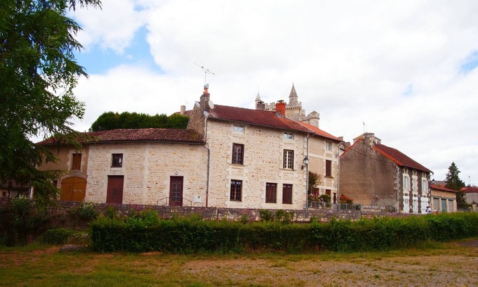 Valdivienne Maison | Les Nénufars de la Chalette - Superbe maison de campagne