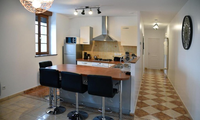 Luxeuil-les-Bains Appartement | Les pieds dans l'eau,la tête dans les nuages