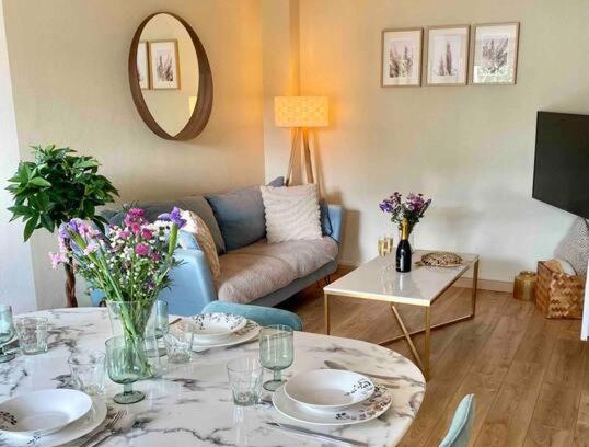 Chateauroux Appartement | Les rives de l’Indre. Parking gratuit. Lit 160CM