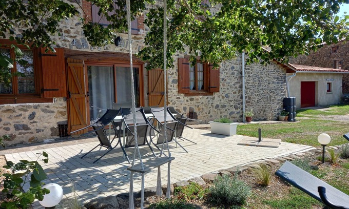 Blassac Maison | Les Rives du Haut Allier : Maison de campagne au bord de la rivière Allier