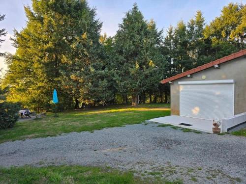 Saint-Gervais-d'Auvergne Appartement | Les Rochettes, joli appartement, tout neuf, calme et paisible