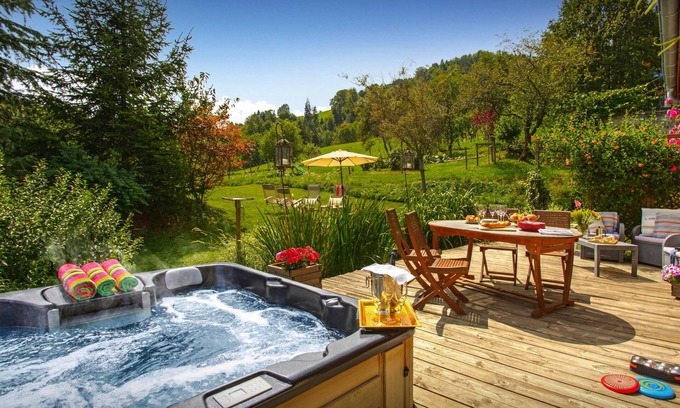 Thones Chalet De Ski | Les Roses des Alpes - séjour familial, vue imprenable & spa - OVO Network