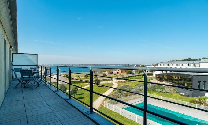 Concarneau Appartement | Les Thermes 532 - Vue mer avec piscine partagée