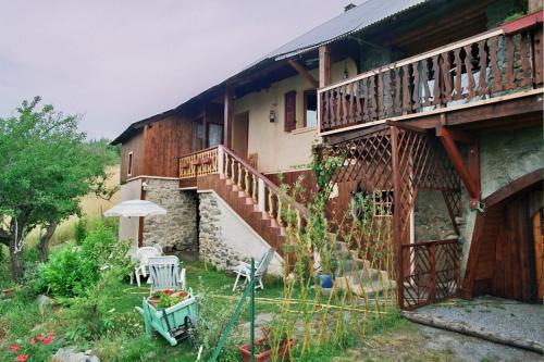 Prunieres Maison | Les Tinons