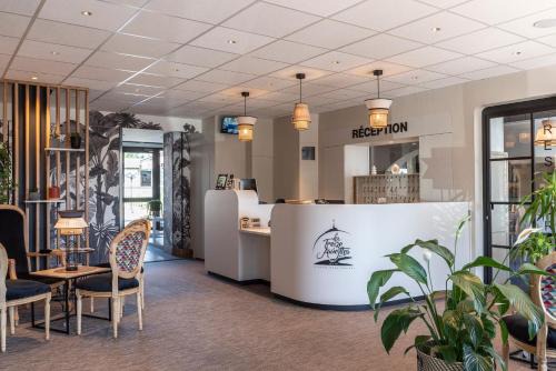 Le Val-Saint-Pere Hôtel | Les Treize Assiettes - Hôtel & Restaurant