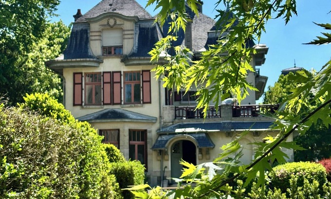 Vittel Lit Et Petit-Déjeuner | "Les Villas du Parc" - Vittel Thermal Parknn"AMBROISE" Guesthouse