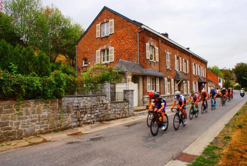 Lessive Lit Et Petit-Déjeuner | Les2sources Bike-B&B