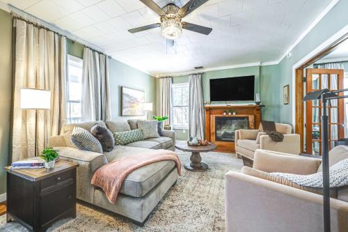 Houlton Maison | Less Than 1 Mi to Houlton Riverfront Park Home with Yard!
