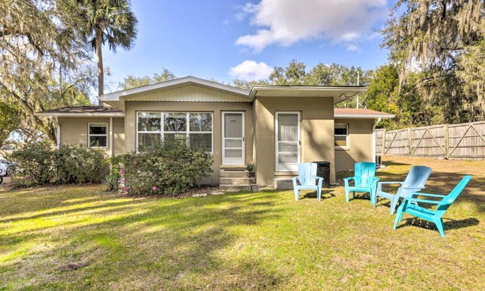Summerfield Maison | Less Than 1 Mi to Lake Weir Quiet Summerfield Getaway