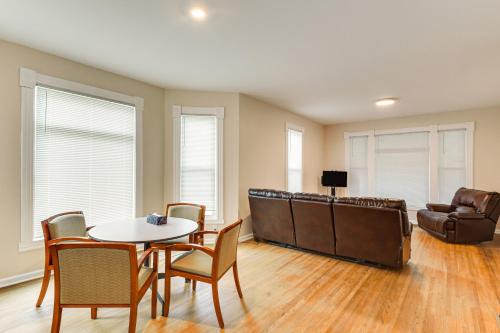 Galesburg Appartement | Less Than 1 Mi to Main St Quiet Apartment in Galesburg!
