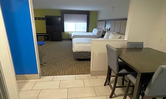 Las Vegas Appartement | Less than a minutes’ drive from Interstate 25, this Las Vegas .