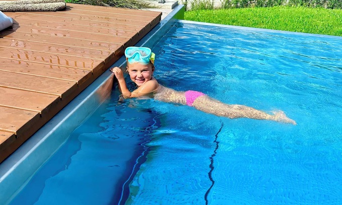 Palmovka Maison | Let's KiKi - Float & Fun Riverside with heated infinity pool and garden