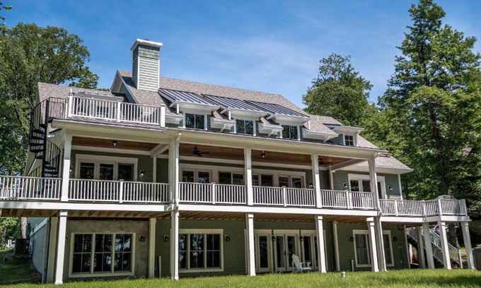 Waterfront Greens Maison | Let the Good Times Roll