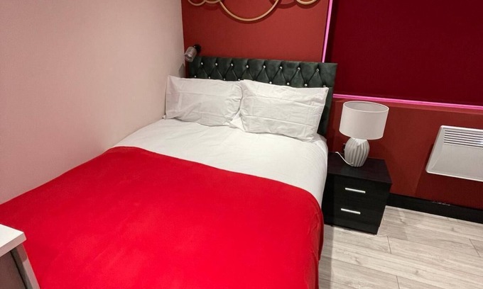Headstone North Maison | Letzi private en-suite, North Harrow.
