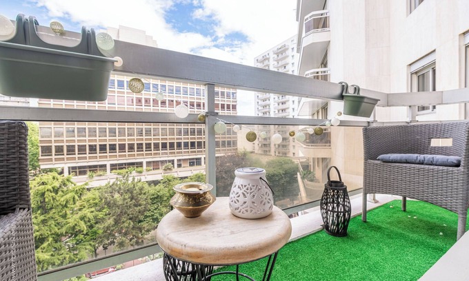Levallois-Perret Appartement | Levallois-Courcelles Appartement et Parking Privé
