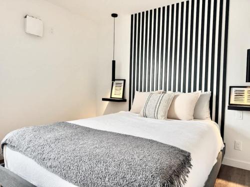 Desjardins Appartement | Levis Center New Studio #2 AC, WiFi and 2 Parking spaces