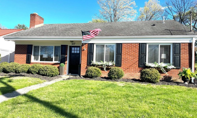 Lewisburg Maison | Lewisburg’s Southern Bell, a charming bungalow with a Southern feel!
