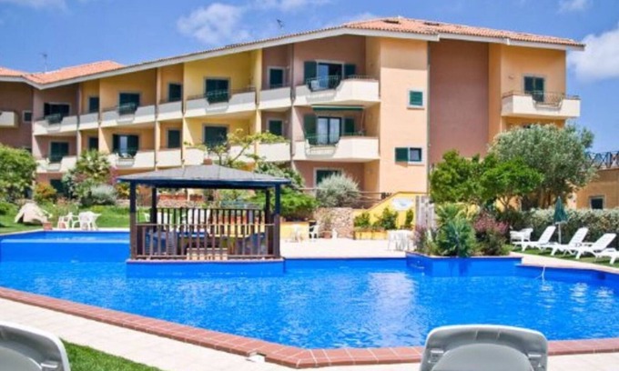 Santa Teresa di Gallura Appartement | Li Velieri 6 pax 2 rooms & Pool