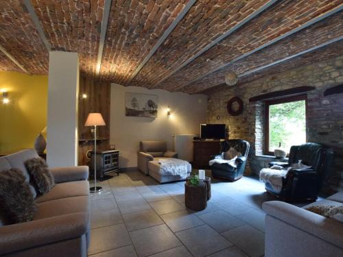 Libramont-Chevigny Maison | Libramont Stone Garden Haven