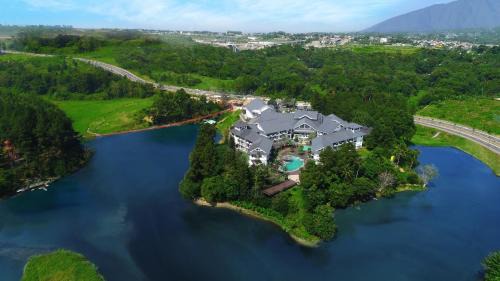 Cigombong Hôtel | Lido Lake Resort by MNC Hotel