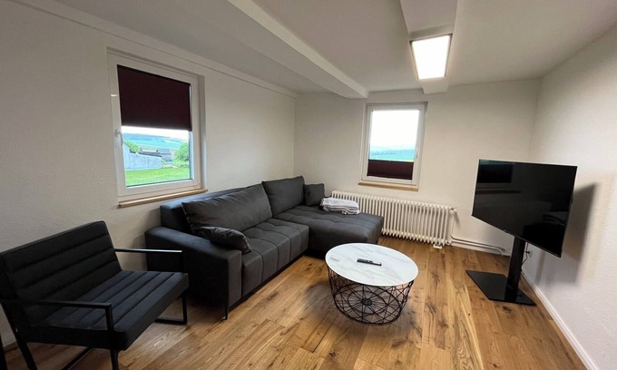 Aerzen Appartement | LiFarm.de Apartment upstairs with balcony conservatory.