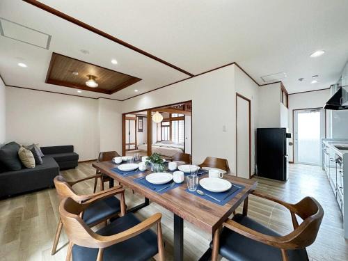 Hiroshima City Centre Appartement | Life Gate - Expansive 4BR Apartment in Vibrant Nakamachi