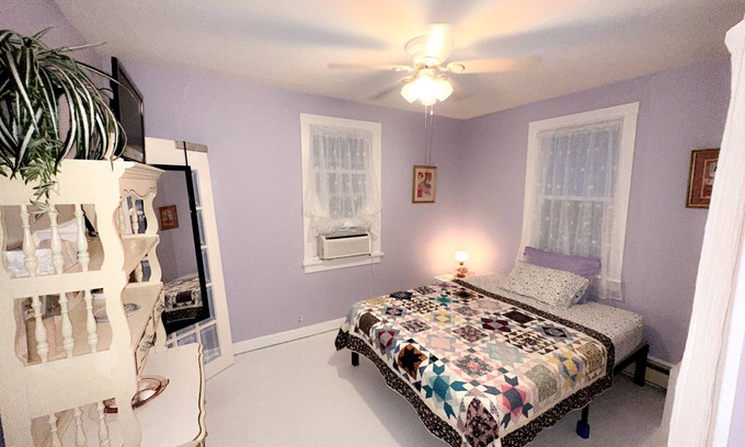 Ventnor City Maison | Life is good at the beach! 4br 2.5ba Pet-friendly home w/ Parking.