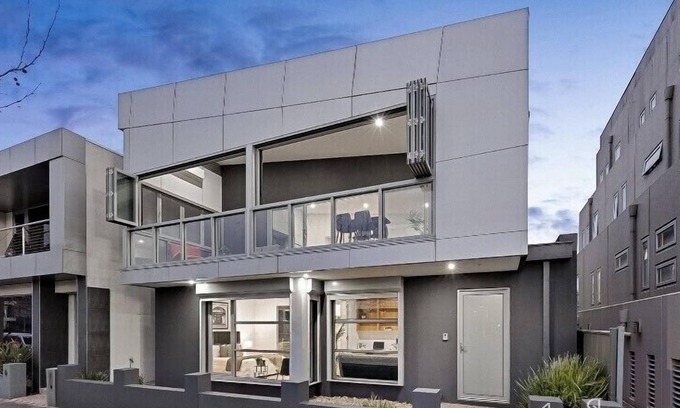 Caroline Springs Maison | Lifestyle by the Lake