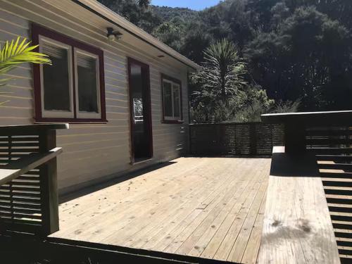 Lower Hutt Maison | Lifestyle farm stay retreat near CBD